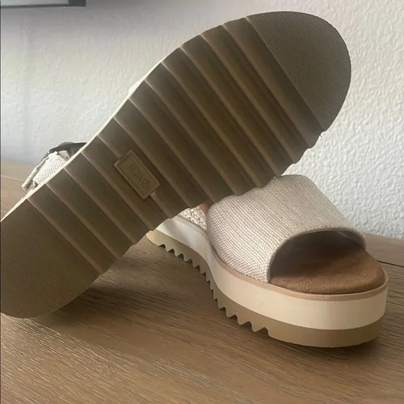 Toms Cream Chunky Platform Sandals - Picture 4 of 5